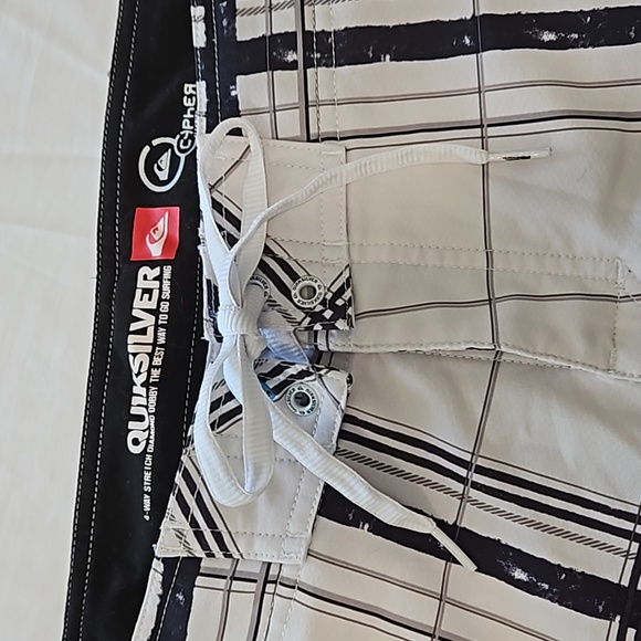 Men's Quiksilver Swim Trunks - Picture 3 of 5